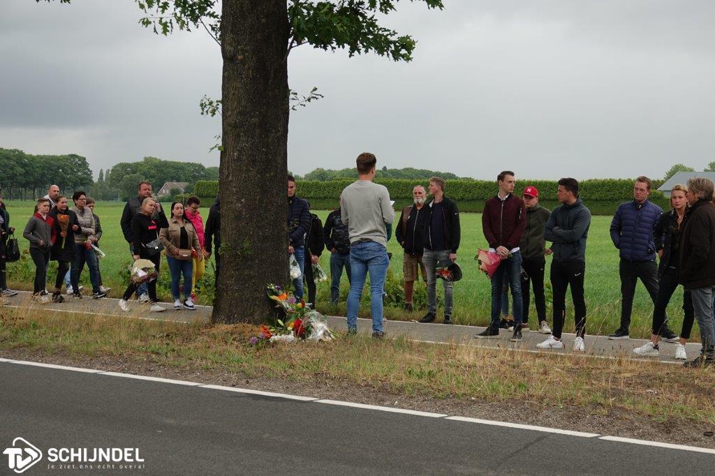 herdenking rooiseweg 6