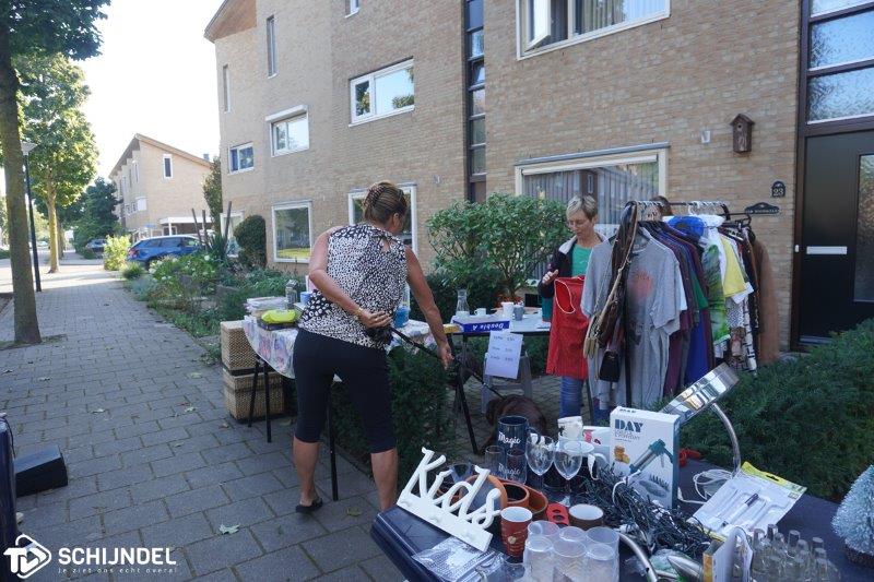 garagesale4
