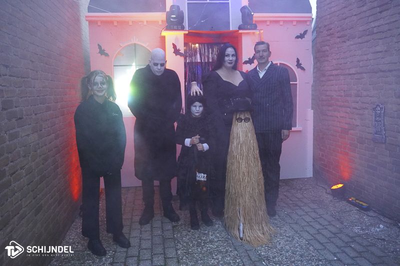 haloween red 4